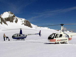 Alpenflug mit Gletscherlandung