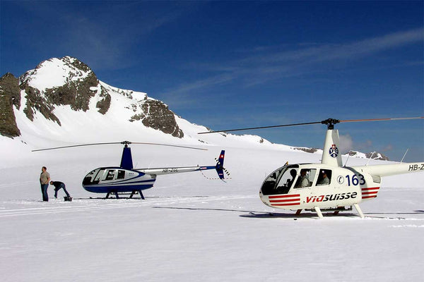 Alpenflug mit Gletscherlandung