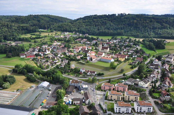 Rundflug über Wohenschwil mit dem Helikopter