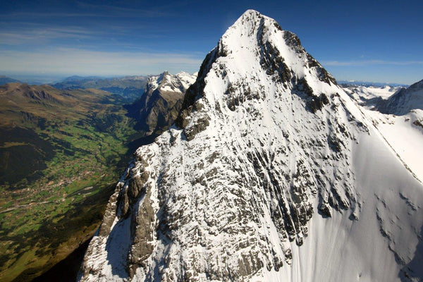 Rundflug mit Sicht auf Eiger 