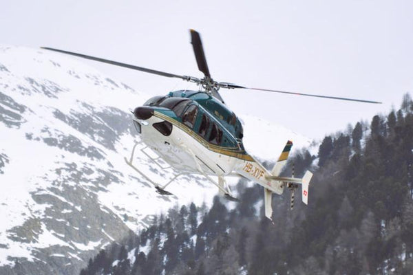 Helikoptertyp Bell 429 im Flug 