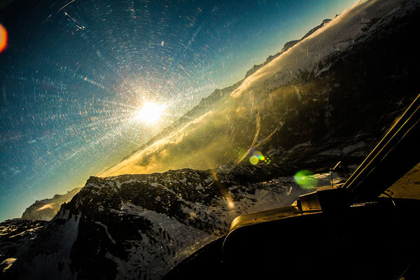 Sonnenuntergang bei Helikopterflug