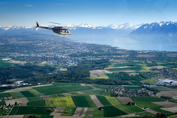 Rundflug mit Helikopter mit Sicht in die Alpen 