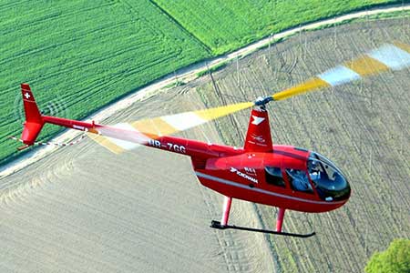 Robinson R44 im Flug